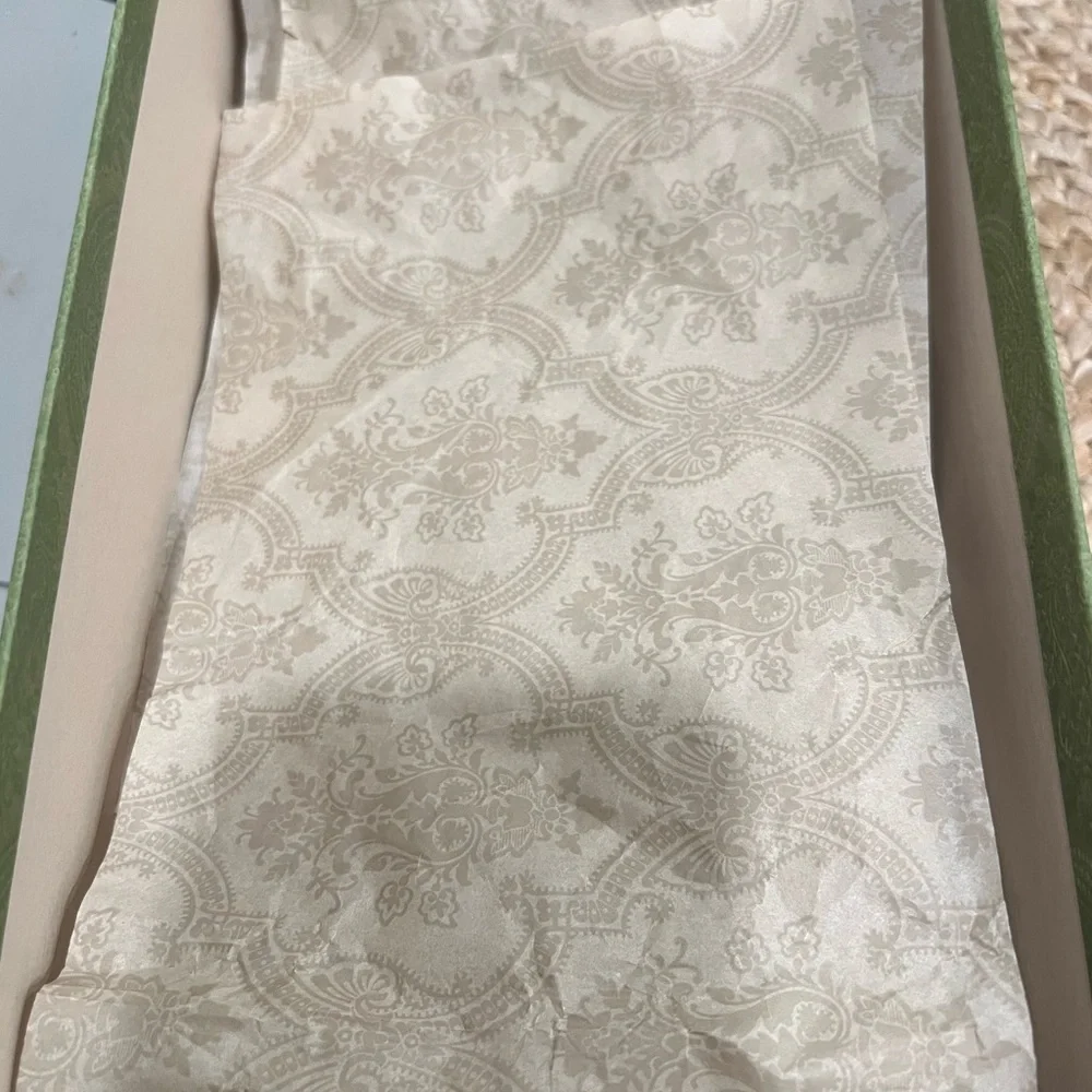 Gucci Authentic Shoe Box - Picture 3 of 3